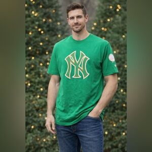 New York Yankees MLB Graphic T-Shirt Green Yankees Tee Men’s XL Licensed